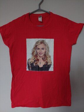 Madonna Women's Size M Graphic Tshirt Red